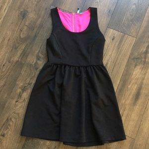 BLACK DRESS W/ HOT PINK ZIPPER